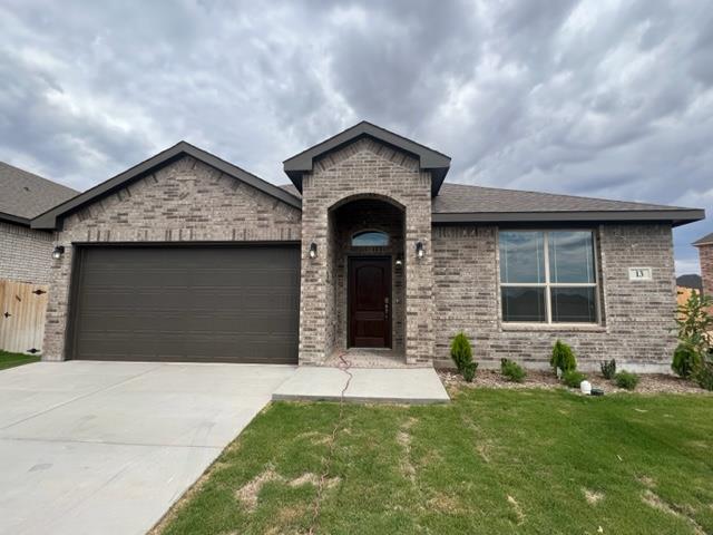 13 Los Campos Dr
